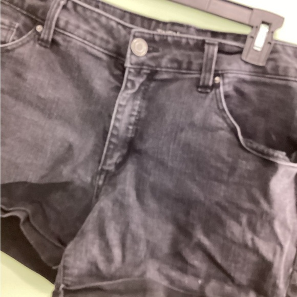 TIME and Tru black size 18 mid rise shorts - Picture 6 of 12